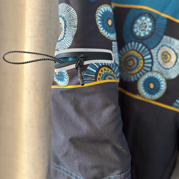 Men’s HT Board Shorts. Size 33. Gray, teal, black and yellow. - Picture 7 of 7